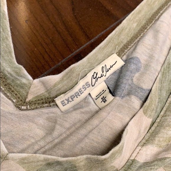 Express Top - Picture 4 of 4